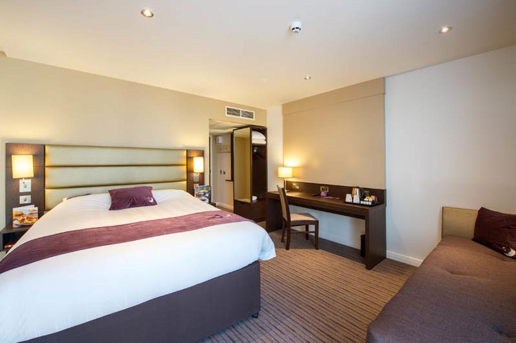Premier Inn London City - Aldgate Londres Exterior foto